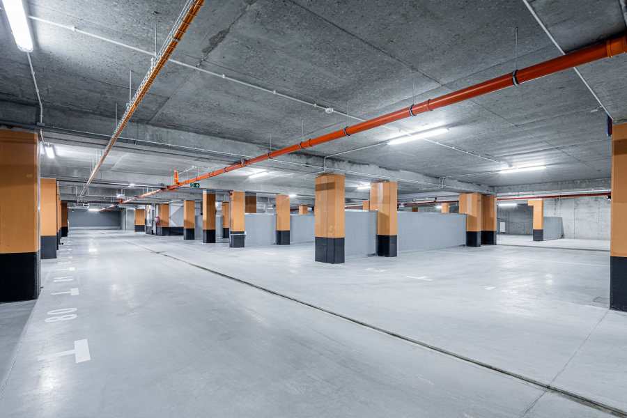 Apartamenty Bergera - miejsca w hali garażowej i komórki lokatorskie